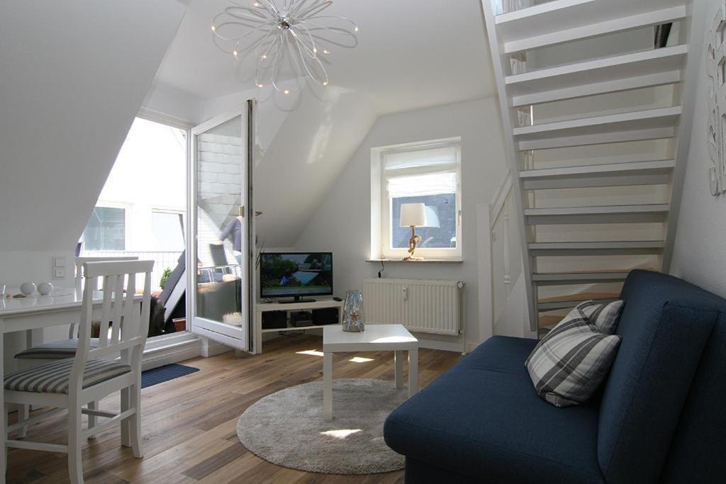 Apartment Seaside 4 *